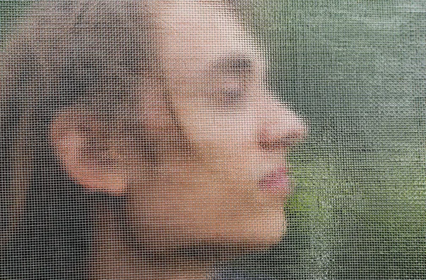 View Young Guy Mosquito Net Soaked Water — Stock Photo, Image