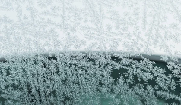 Autoglas Mit Gefrorenem Frost Mit Einer Vielzahl Von Mustern Überzogen — Stockfoto