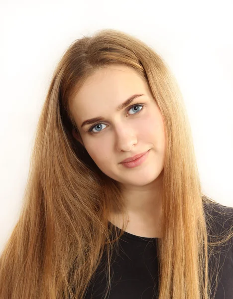 Dikey güzel genç kız portresi 