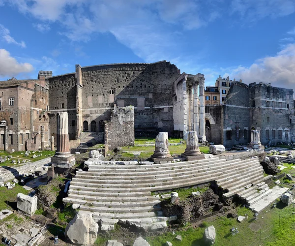 ROME. ITALIE. 20 FÉVRIER 2016 Ruines romaines antiques à Rome, ROME . — Photo