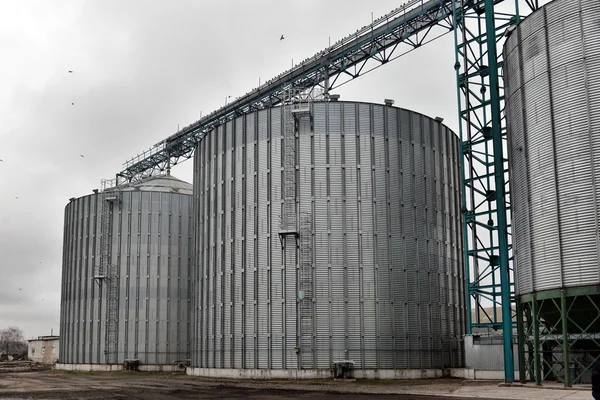 Agricultural Silo - Building Exterior, Storage and drying of gra — Stock Photo, Image