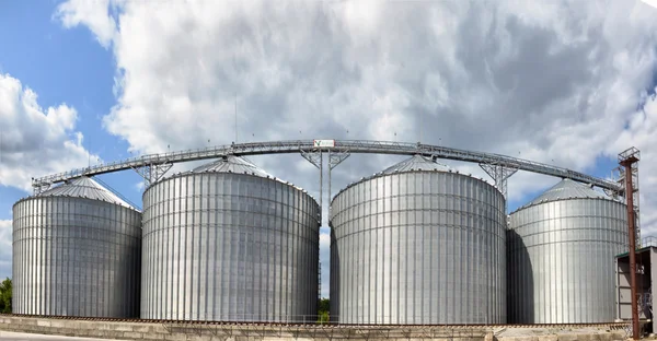Building Exterior, Storage and drying of grains — Stock Photo, Image