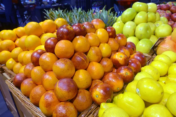 Sicilian red oranges on display — Zdjęcie stockowe