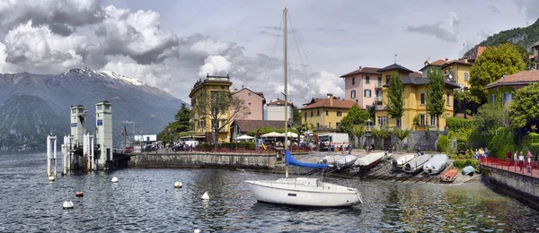 Al igual que Como, Italia, 24 abril 2014, Paisaje de primavera en el lago de Como , —  Fotos de Stock