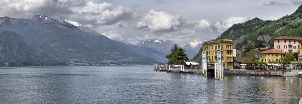 Al igual que Como, Italia, 24 abril 2014, Paisaje de primavera en el lago de Como , —  Fotos de Stock