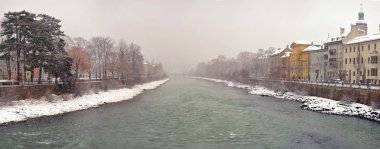 Innsbruck, Avusturya eski şehir üzerinde göster