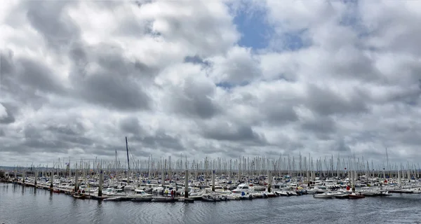 La France. BREST-JUILLET-17, 2012 : fête de la voile dans le port de — Photo