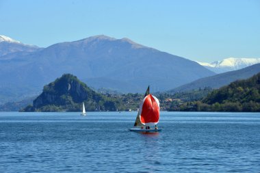 İtalya, Maggiore 25 Aoril 2014, Lake Maggiore için yapılan bahar günü, Ita