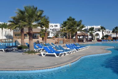 Yüzme Havuzu, güneşlenme yatakları Hotel