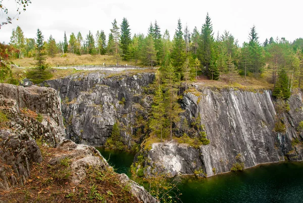 Ruskeala Mountain Park Bezienswaardigheid Van Rusland Marmeren Berg Rots Steengroeve — Stockfoto