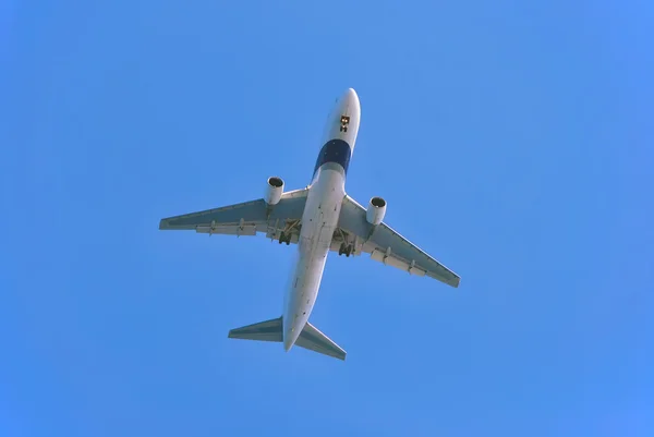 Plane taking off — Stock Photo, Image