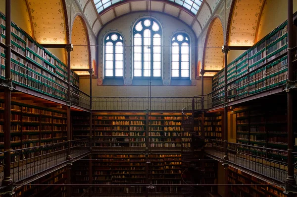 Knihovna muzea Rijksmuseum Amsterdam — Stock fotografie