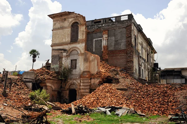The destroyed mansion in Katmandu. Nepal — Stock Photo, Image