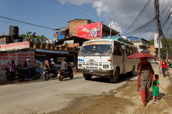 A turisztikai negyedében a Katmandu - Thamel. Nepál, május 29-én, 2013 — Stock Fotó