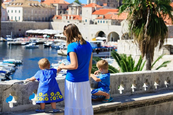 Dubrovnik, Hırvatistan arayan iki çocuklu anne