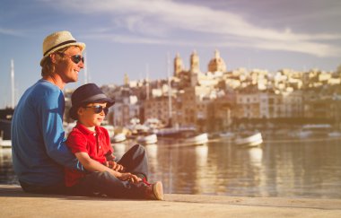 Baba ve oğul Valetta, Malta city adlı arıyorsunuz