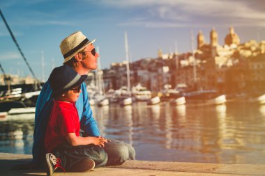 Baba ve oğul Valetta, Malta city adlı arıyorsunuz