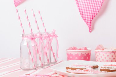 pembe kızlar parti