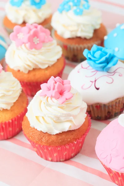 Deliciosos cupcakes para a festa — Fotografia de Stock