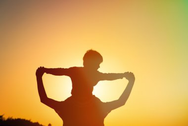 Baba ve oğul sunset bulvarında eğleniyor