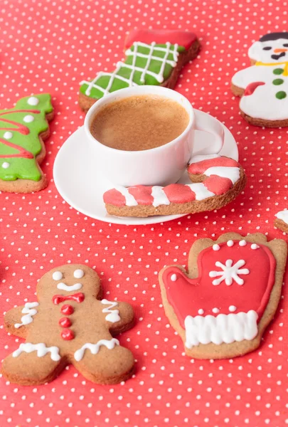 Coffee and christmas gingerbread cookies — Stock Photo, Image