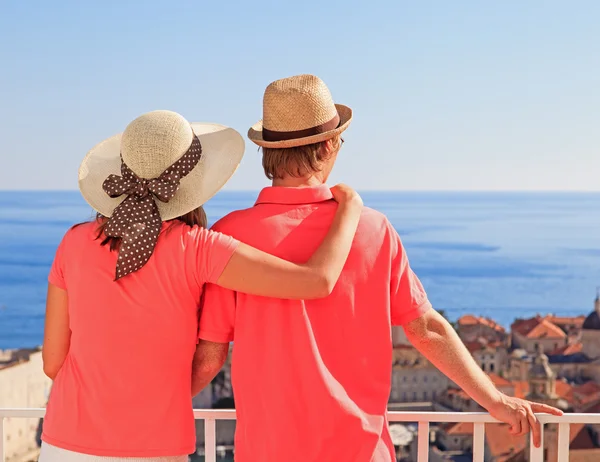 Casal feliz em férias na Europa — Fotografia de Stock