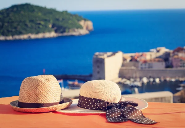 Due cappelli in vacanza in Europa — Foto Stock