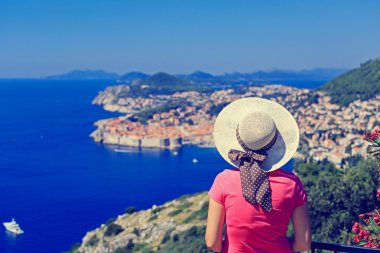 Avrupa'nın genç kadın yaz tatil