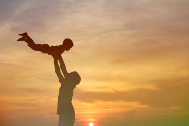 Baba ve oğul sunset beach adlı oyun