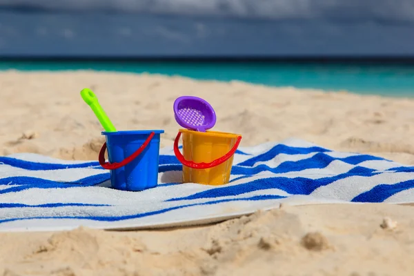 Kids toys on sand beach — Stock Photo, Image