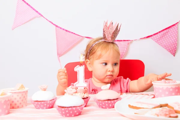 Carina principessina al primo compleanno — Foto Stock