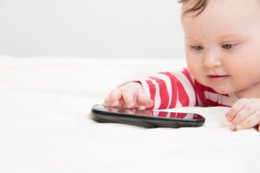 akıllı telefon, dokunmadan bebek erken öğrenme