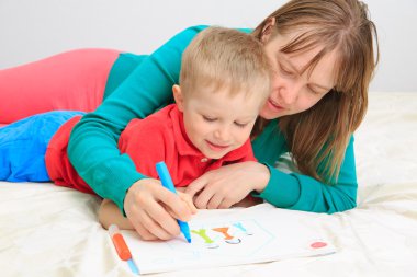 Anne ve oğul aile çizim