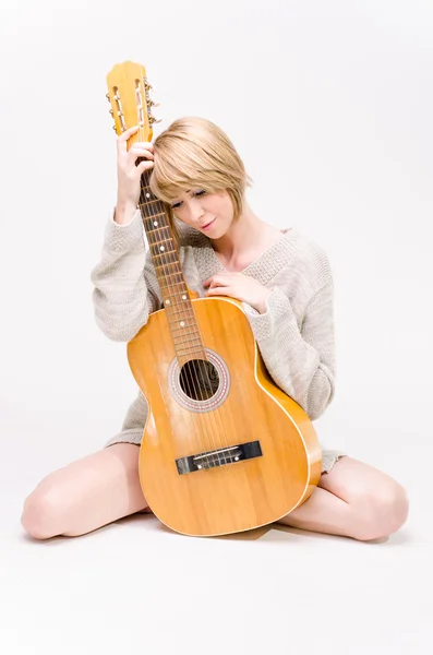 Women with acoustic guitar — Stock Photo, Image