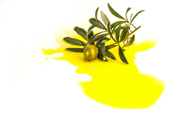 Olio extra vergine di oliva isolato — Foto Stock