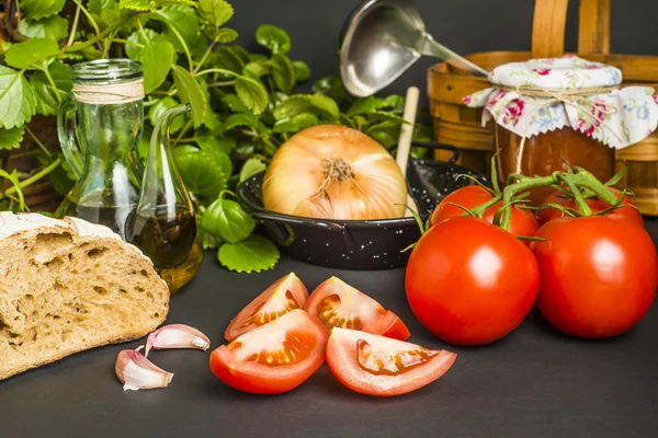 Olijf olie en voedingsmiddelen en nieuwe voedselingrediënten — Stockfoto