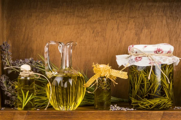 Natives Olivenöl extra aromatisiert — Stockfoto