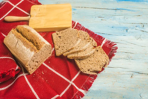 Trozos de pan de espelta —  Fotos de Stock