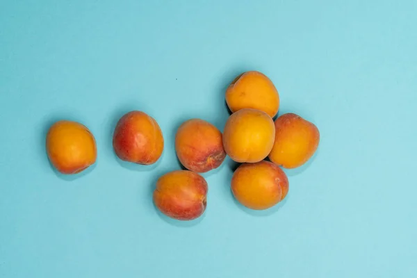 Pile Small Fresh Ripe Juicy Peaches Colourful Background Stock Picture — Stock Photo, Image