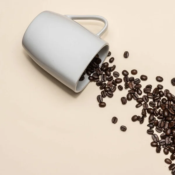 Roasted Coffee Beans Spread Out Coloured Background Beans Have Been — Stock Photo, Image