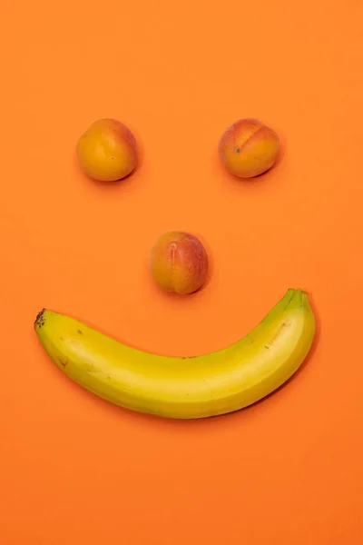 Still Life Stock Photo Ripe Yellow Banana Fresh Peaches Forming — Stock Photo, Image