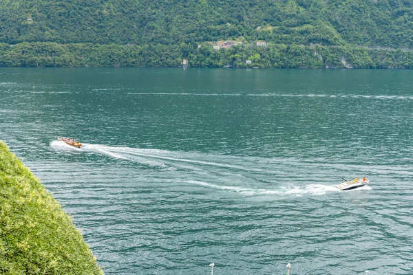 Boten Varen Het Prachtige Comomeer Uitzicht Vanaf Prachtige Villa Balbianello — Stockfoto