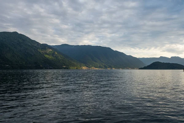 Vista Para Início Noite Sobre Lago Como Cidade Menaggio Bela — Fotografia de Stock