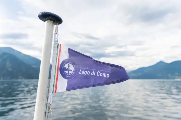 Jezero Como Como Lombardie Itálie Redakční Snímek Oficiální Plavební Vlajky — Stock fotografie