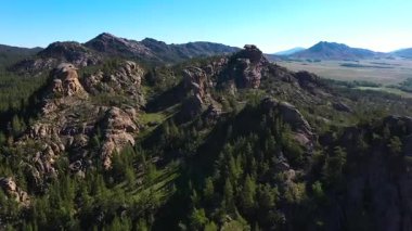 Kent Dağları 'nın kuş bakışı görüntüsü. Kazakistan 'da alışılmadık dağlar.