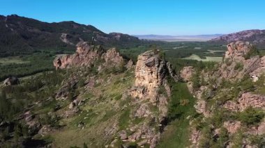 Kent Dağları 'nın kuş bakışı görüntüsü. Kazakistan 'da alışılmadık dağlar.