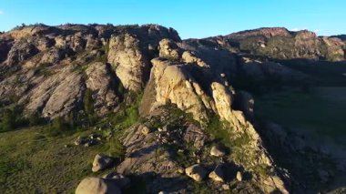 Kent Dağları 'nın kuş bakışı görüntüsü. Kazakistan 'da alışılmadık dağlar.