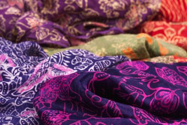 İpek arka plan kumaş doku batik el boyaması Bali