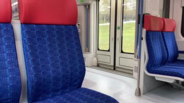 Moskova Merkez Çapı MCD 'sinin modern trenin içi.