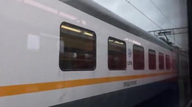 MOSCOW, RUSSIA - 20 EKİM 2020: Moskova Merkez Çapının modern treni.